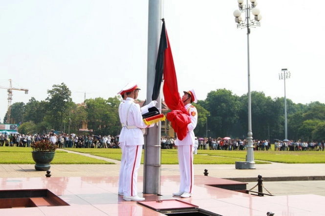 Cách treo cờ rủ trong ngày Quốc tang