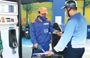 Giá xăng giảm sốc, xuống dưới 23.000 đồng/lít
