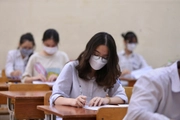 Hà Nội yêu cầu các trường học không thu tiền giữ chỗ của học sinh