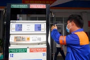 Giá xăng dầu giảm trước kỳ nghỉ lễ 30/4 - 01/5