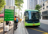 All public transport vehicles in Hanoi, Ho Chi Minh City to use clean energy by 2030
