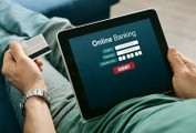 Circular No. 77/2025/TT-NHNN "tightens" online banking security from March 1, 2026