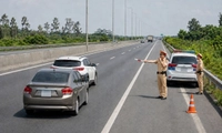 Từ ngày mai (27/8/2026), CSGT ra quân xử phạt lỗi không giữ khoảng cách an toàn trên cao tốc