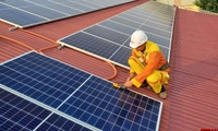 Hà Nội hỗ trợ tối đa 6 triệu đồng cho hộ gia đình lắp điện mặt trời mái nhà kèm hệ thống lưu trữ