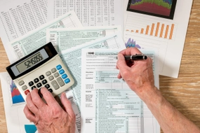 Điều kiện tính chi phí được trừ với lương của lao động nước ngoài sang làm việc theo thư bổ nhiệm