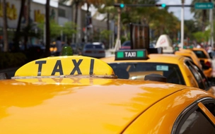 Từ 01/01/2025, hành khách và tài xế xe taxi được thỏa thuận giá cước 