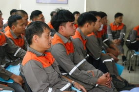 Đối tượng nào phải tập huấn an toàn hàng hóa nguy hiểm?