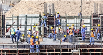 Premier orders acceleration of key projects, exhibition marking National Day