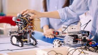 Đến năm 2030, tỷ lệ người theo học các ngành STEM đạt 35% ở mỗi trình độ đào tạo