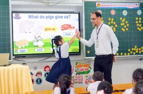 Các môn ưu tiên học bằng ngoại ngữ từ ngày 25/9/2025