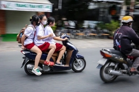 Trước 31/12/2025, xây dựng kế hoạch quản lý học sinh điều khiển xe máy 50 phân khối