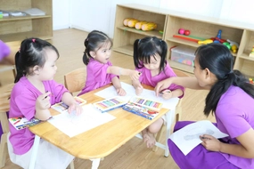 Đề xuất hỗ trợ tối thiểu 1 năm tiền lương cơ bản cho giáo viên mầm non