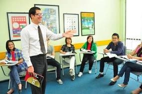Từ 12/10/2025, Chủ tịch UBND tỉnh trực tiếp phê duyệt liên kết tổ chức thi chứng chỉ ngoại ngữ nước ngoài