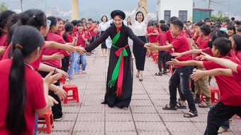 Hướng dẫn mời nghệ sĩ, vận động viên...tham gia các hoạt động giáo dục