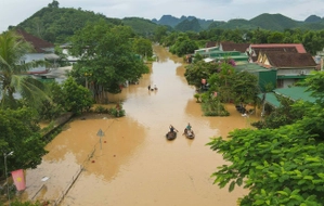 Khẩn trương chi trả chế độ bảo hiểm cho người dân, doanh nghiệp bị ảnh hưởng bởi mưa lũ