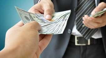 Hướng dẫn 2 trường hợp thanh toán lương cho lao động nước ngoài di chuyển nội bộ doanh nghiệp