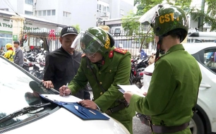 Hà Nội hỗ trợ 4,96 triệu đồng/tháng cho cán bộ, chiến sỹ Công an cấp xã