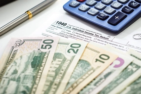 So sánh mức phạt chậm xuất hóa đơn của Nghị định 310 và Nghị định 125