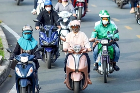 Từ 01/7/2026, 9 phường tại Hà Nội cấm xe máy xăng