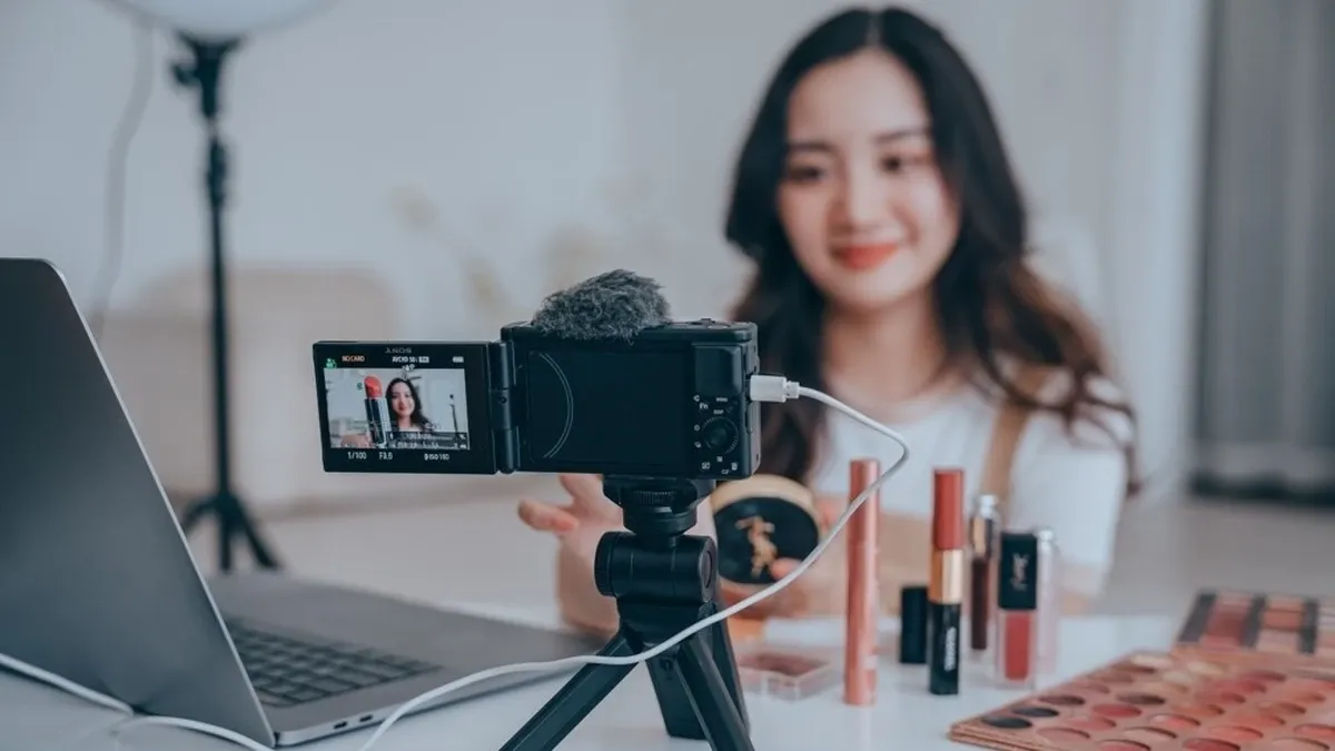 Từ 2026, người livestream bán hàng trên mạng cần lưu ý những gì?