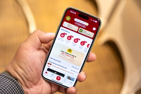 Không yêu cầu người dân nộp lại giấy tờ đã có trong CSDL và VNeID khi giải quyết TTHC