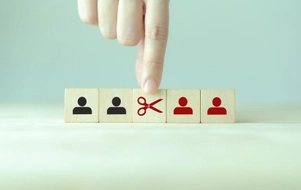 Công văn 1472/BNV-TCBC: Người tinh giản biên chế phải hoàn trả trợ cấp nếu quay lại làm việc trong 60 tháng