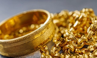 Công văn 15029/CHQ-GSQL: Người nhập cảnh mang trên 300g vàng trang sức phải khai báo hải quan