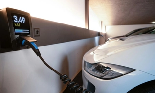 Ô tô điện chạy pin được miễn lệ phí trước bạ đến hết 31/12/2030 (đề xuất)