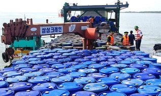 Vận chuyển trái phép xăng dầu qua biên giới bị xử lý thế nào?