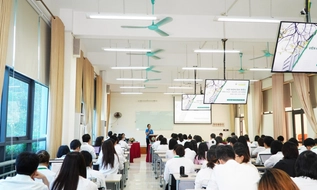 Chuẩn nghề nghiệp giảng viên cao đẳng mới nhất [từ 09/4/2026]
