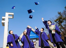 Vietnam rolls out scholarships to fuel sci-tech workforce