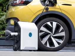 First-time registration fee for EVs remains at 0% through 2030
