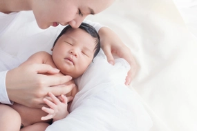 Công văn 4860/BHXH-CĐBHXH: Sinh con thứ 2 được hưởng tiền thai sản 7 tháng