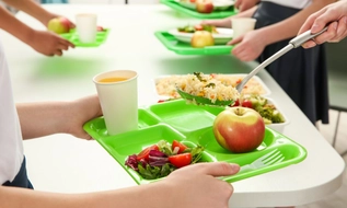 Hà Nội: 6 trường hợp đơn vị cung cấp suất ăn bán trú có thể bị tạm dừng hoặc chấm dứt cung cấp