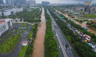 Hà Nội triển khai loạt công trình khẩn cấp chống ngập tại Đại lộ Thăng Long, Ciputra và Tây Hồ Tây