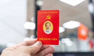 Hồ sơ kết nạp Đảng quá 12 tháng phải làm lại, bổ sung một số tài liệu