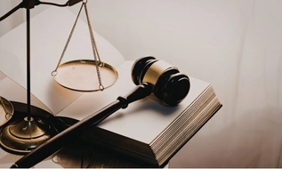 Từ 14/8/2026, kinh phí hỗ trợ xây dựng chính sách pháp luật được tạm ứng tối đa 30%, trường hợp cấp bách tối đa 50%
