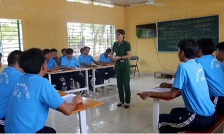 Nghiêm cấm người cai nghiện ma túy xăm hình, sơn màu móng chân, móng tay