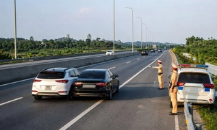 Từ ngày mai (27/8/2026), CSGT ra quân xử phạt lỗi không giữ khoảng cách an toàn trên cao tốc