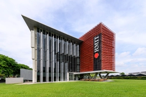 Tightened requirements for foreign university campuses