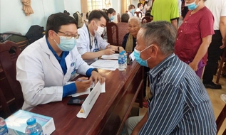 Người cao tuổi, người khuyết tật, hộ nghèo thuộc nhóm được ngân sách chi trả khám sức khỏe định kỳ