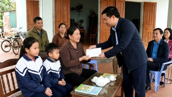 Nhận chăm sóc, nuôi dưỡng trẻ mồ côi có được Nhà nước hỗ trợ tiền hằng tháng không?