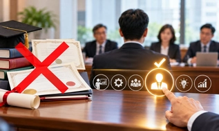 Nghị quyết 30-NQ/TW: Không coi bằng cấp, chứng chỉ là căn cứ quyết định nhân sự