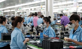 Doanh nghiệp trả lương thử việc dưới 85% lương công việc bị phạt đến 10 triệu đồng