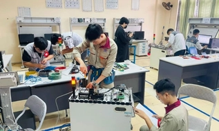 Giáo viên dạy thực hành nghề có thể được cấp chứng chỉ năng lực mà không cần học bồi dưỡng