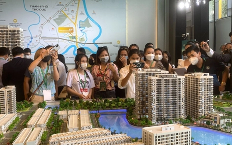 Vietnam to pilot state-run online property trading center