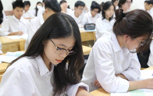Học sinh trung bình có được lên lớp không?