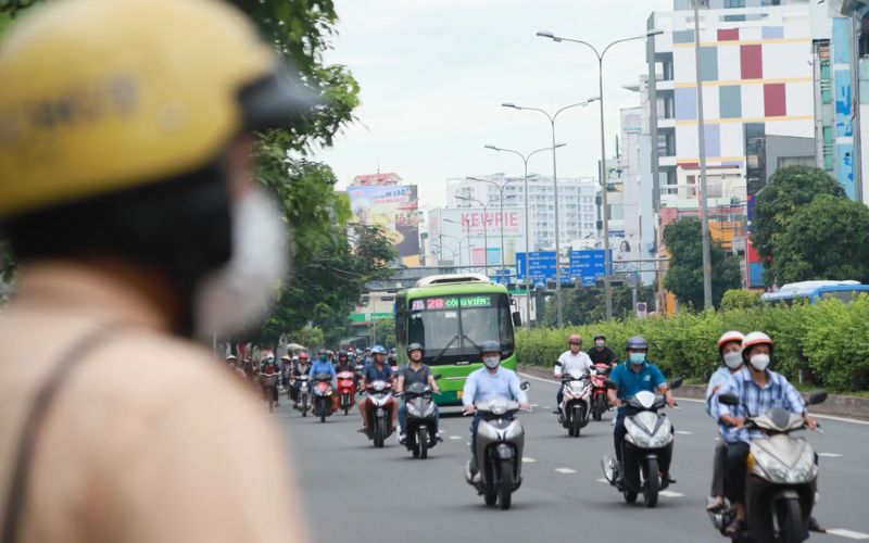 Chạy xe máy quá tốc độ 