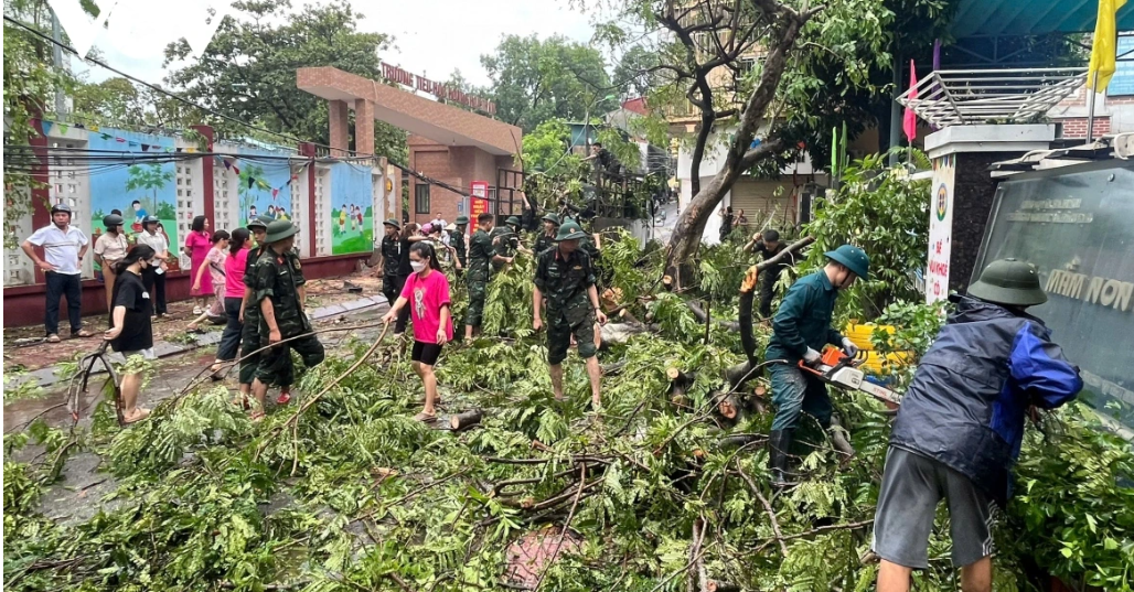 Bộ GDĐT hướng dẫn khen thưởng thành tích trong phòng chống bão lụt 