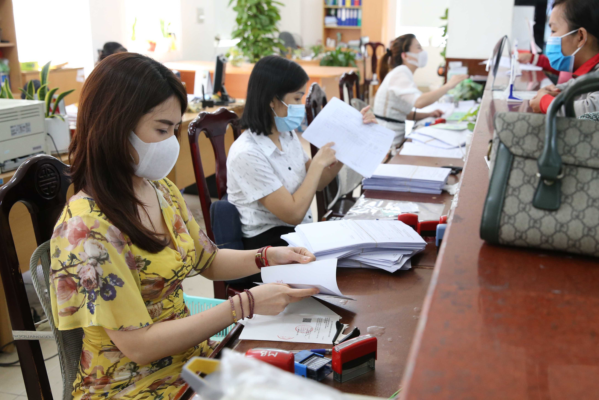 Cán bộ, công chức thuộc ĐVHC không sáp nhập vẫn được áp dụng chế độ theo Nghị định 178 Cán bộ, công chức thuộc ĐVHC không sáp nhập vẫn được áp dụng chế độ theo Nghị định 178
